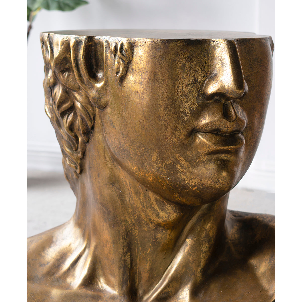 GOLDEN BUST ACCENT TABLE